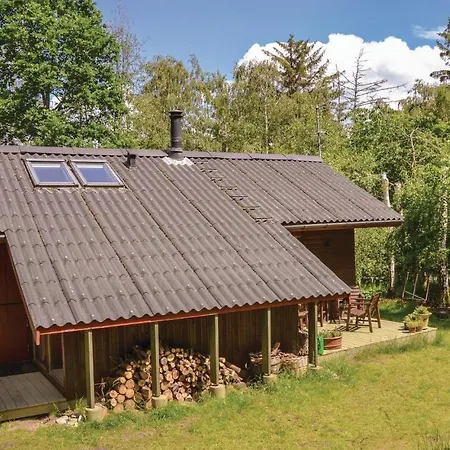 Two-bedroom In Hébergement de vacances Vejby