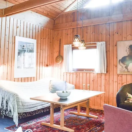Two-bedroom In Hébergement de vacances *